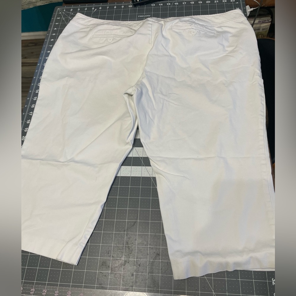 Womens Chaps white pants - Picture 3 of 4